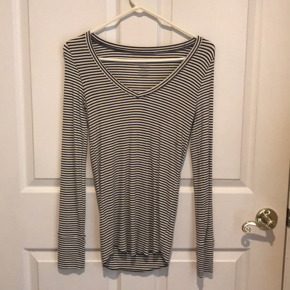 American Eagle -Long Sleeve T